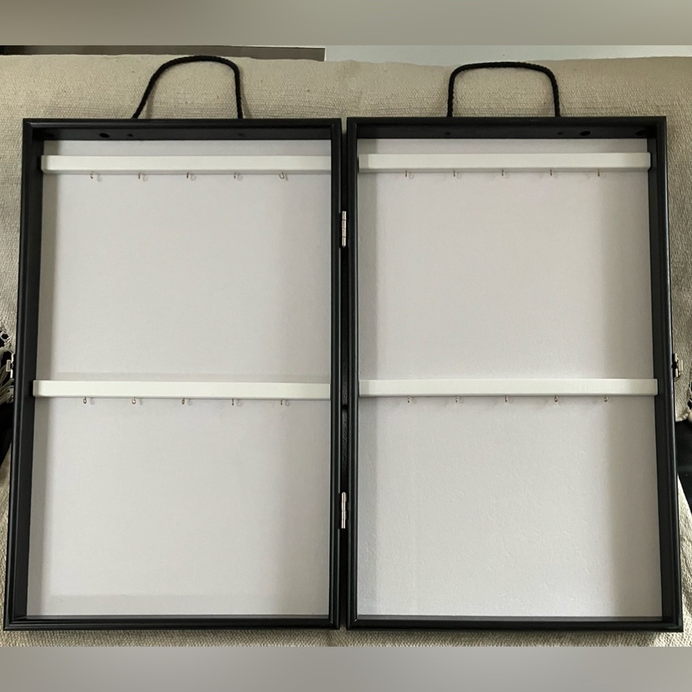 Jewelry display case - portable and professional for markets, craft fairs retail